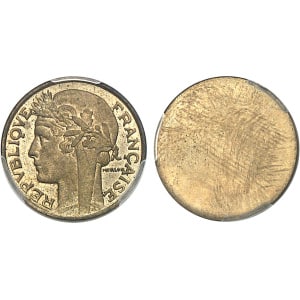Lot 884