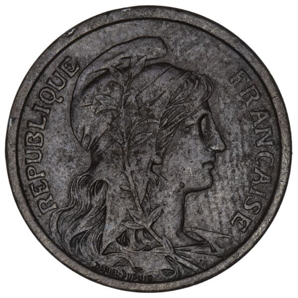 Lot 775