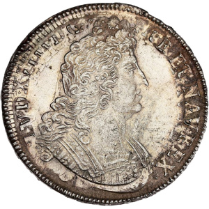 Lot 370