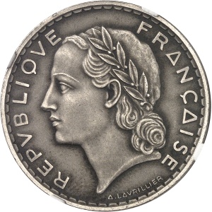 Lot 858