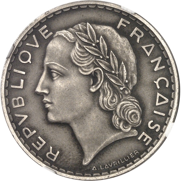 Lot 858