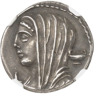 Lot 652