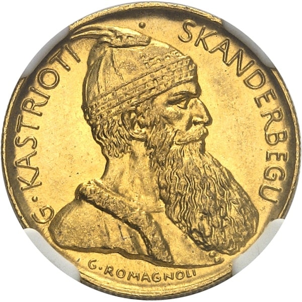 Lot 932