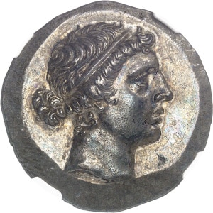 lot 811